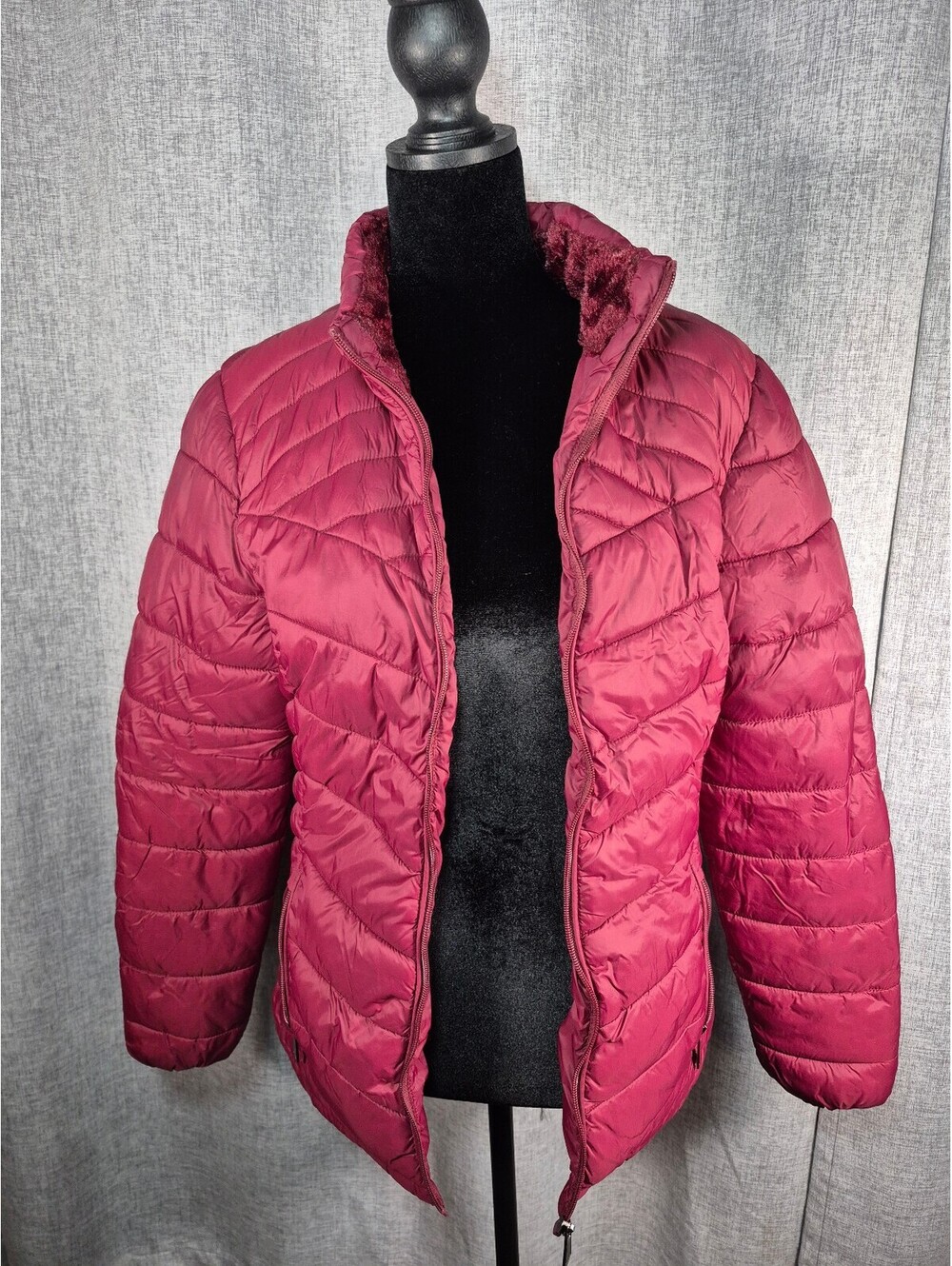 Silver Spoon Burgundy Puffer Jacket Size M Faux Fur Lined Quilted Coat